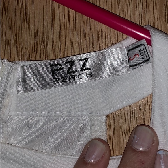 White lace cocktail dress - Picture 3 of 3